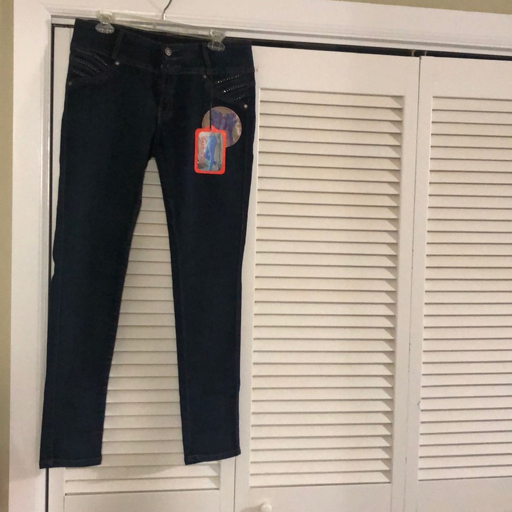 NWT Women’s Low Rise Straight Leg Jeans